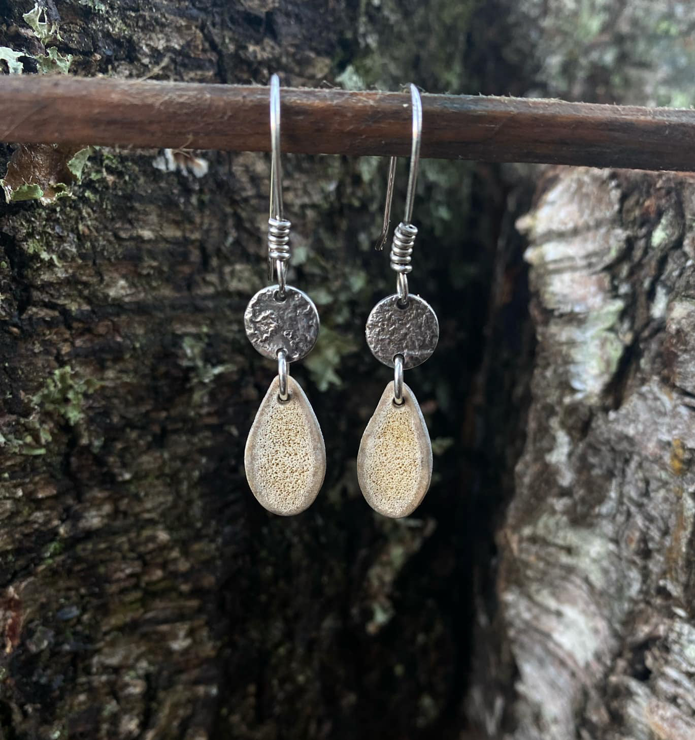 Vittra - Örhängen i Sterlingsilver med Renhorn