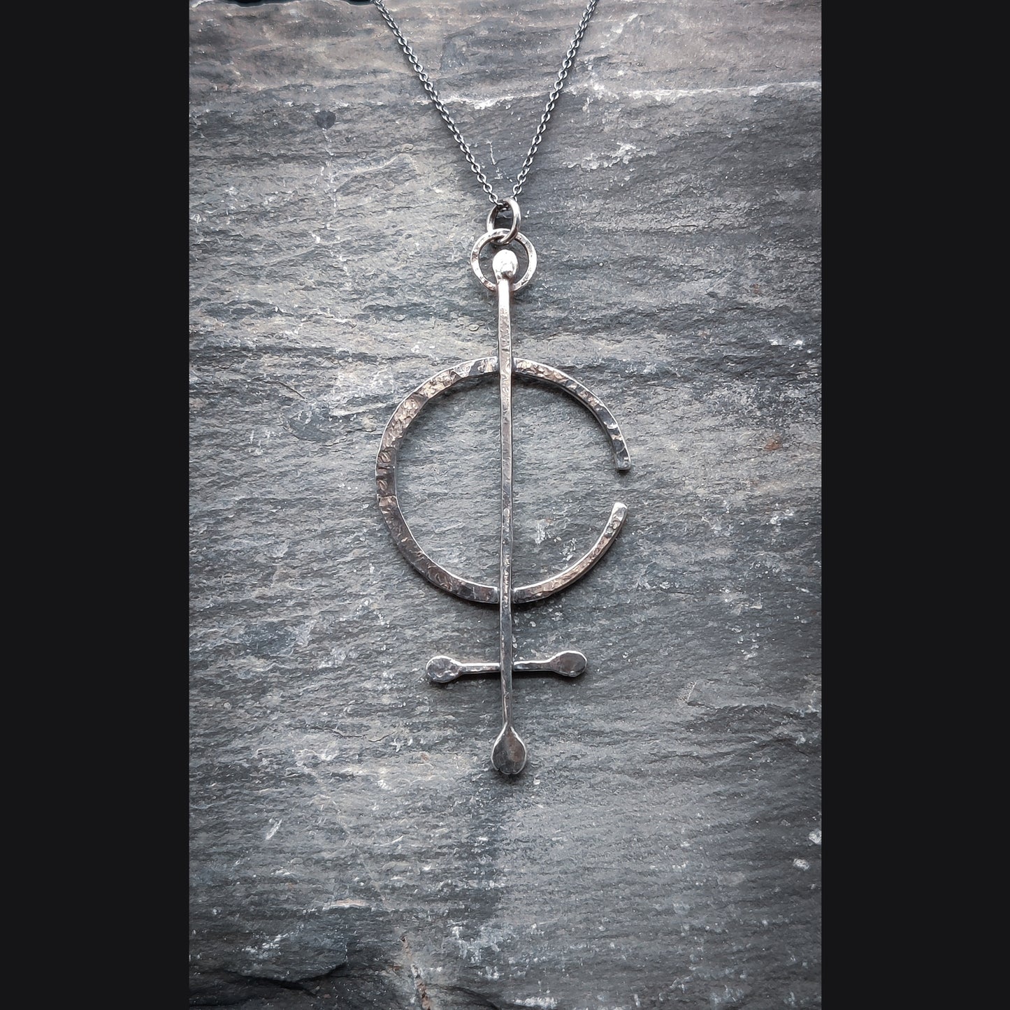 Sigill - Halsband i Sterlingsilver med Cirkulär Design