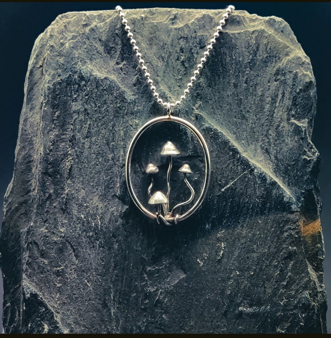 Halsband Mycela - Sterlingsilver med Svampmotiv