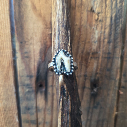 Primal - Ring i Sterlingsilver med Rävtand