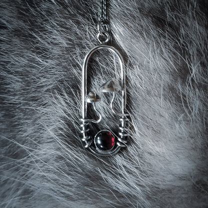 Spora - Halsband i Sterlingsilver med Ädelsten