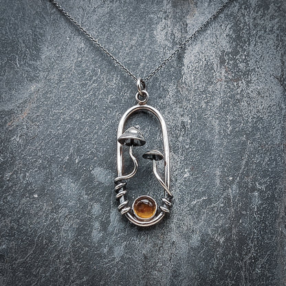 Spora - Halsband i Sterlingsilver med Ädelsten