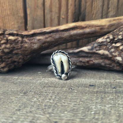 Primal - Ring i Sterlingsilver med Vildsvinstand
