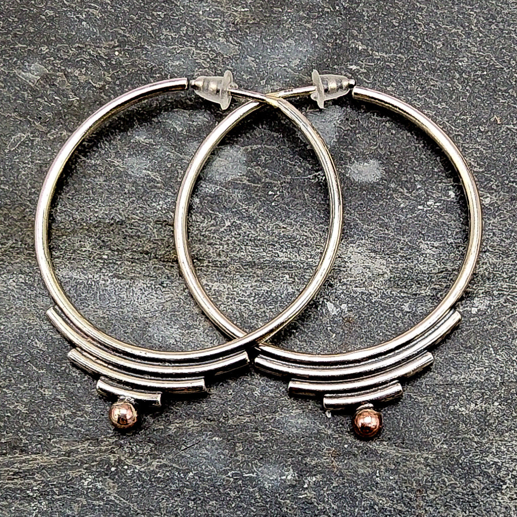 Ignis - Örhängen i Sterlingsilver med Koppardetalj