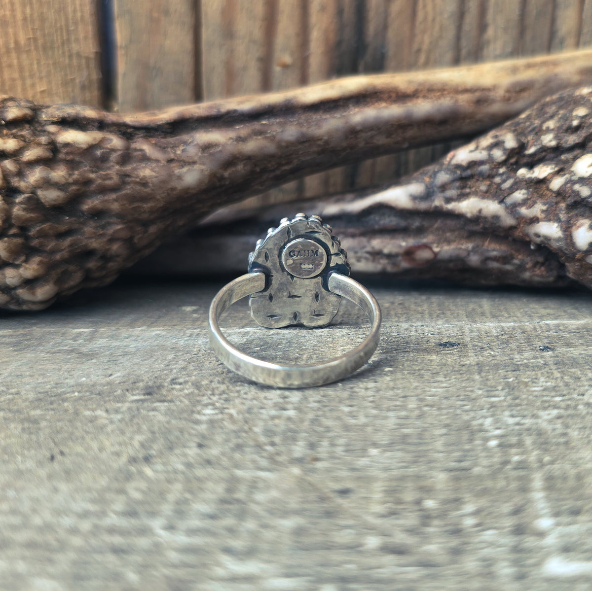 Primal - Ring i Sterlingsilver med Rävtand