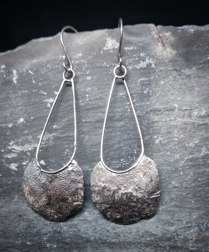 Terra - Örhängen i Sterlingsilver med Texturerad Yta