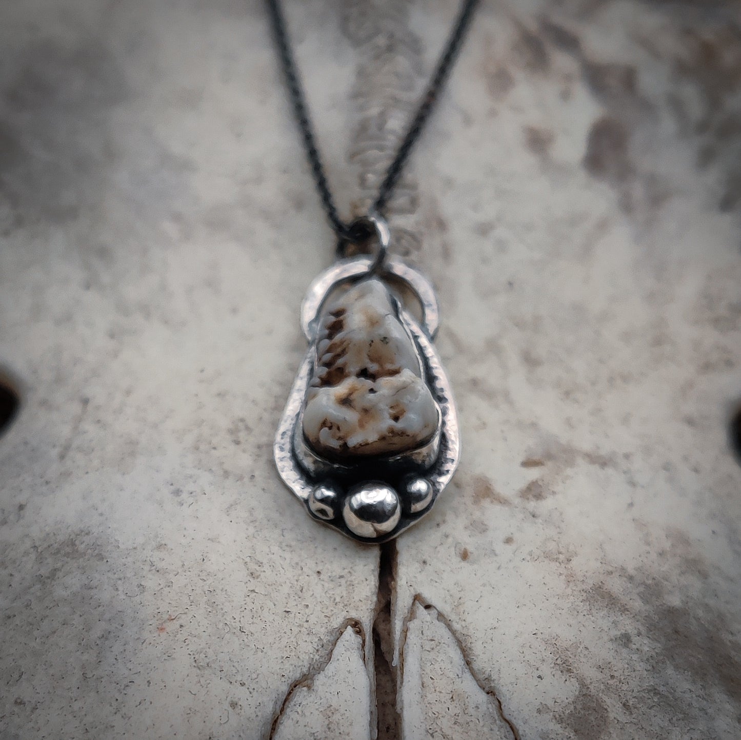 Primal - Halsband i Sterlingsilver med Vildsvinstand
