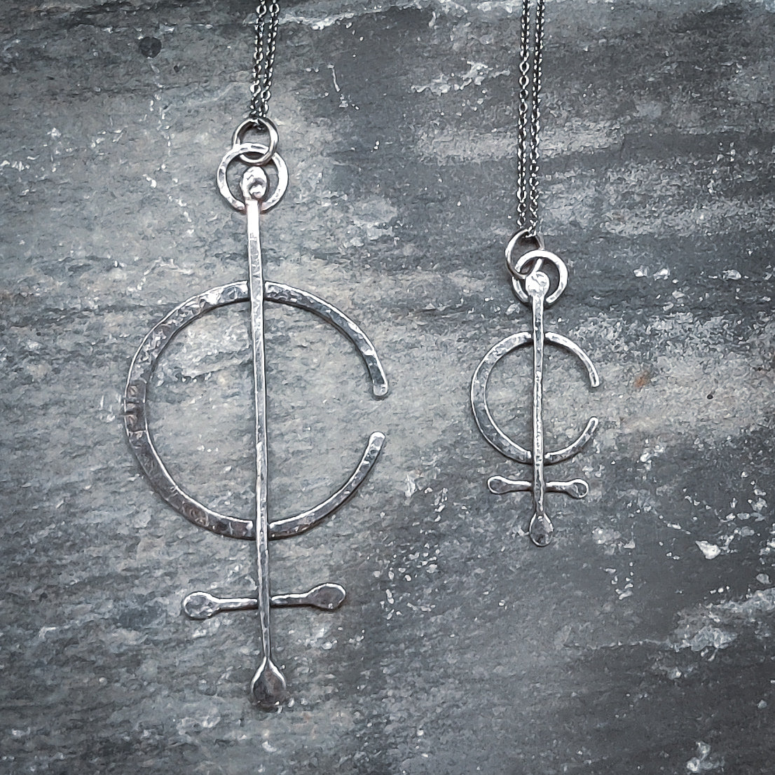 Sigill - Halsband i Sterlingsilver med Cirkulär Design