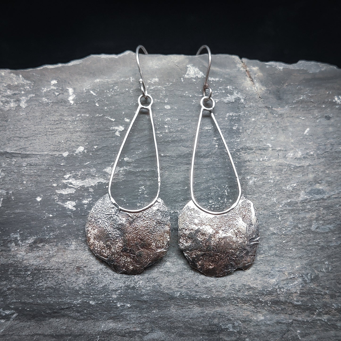 Terra - Örhängen i Sterlingsilver med Texturerad Yta