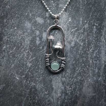 Spora - Halsband i Sterlingsilver med Ädelsten