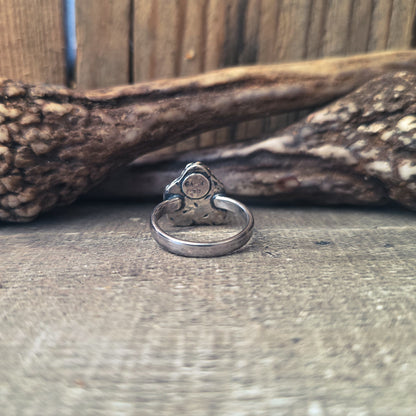 Primal - Ring i Sterlingsilver med Rävtand