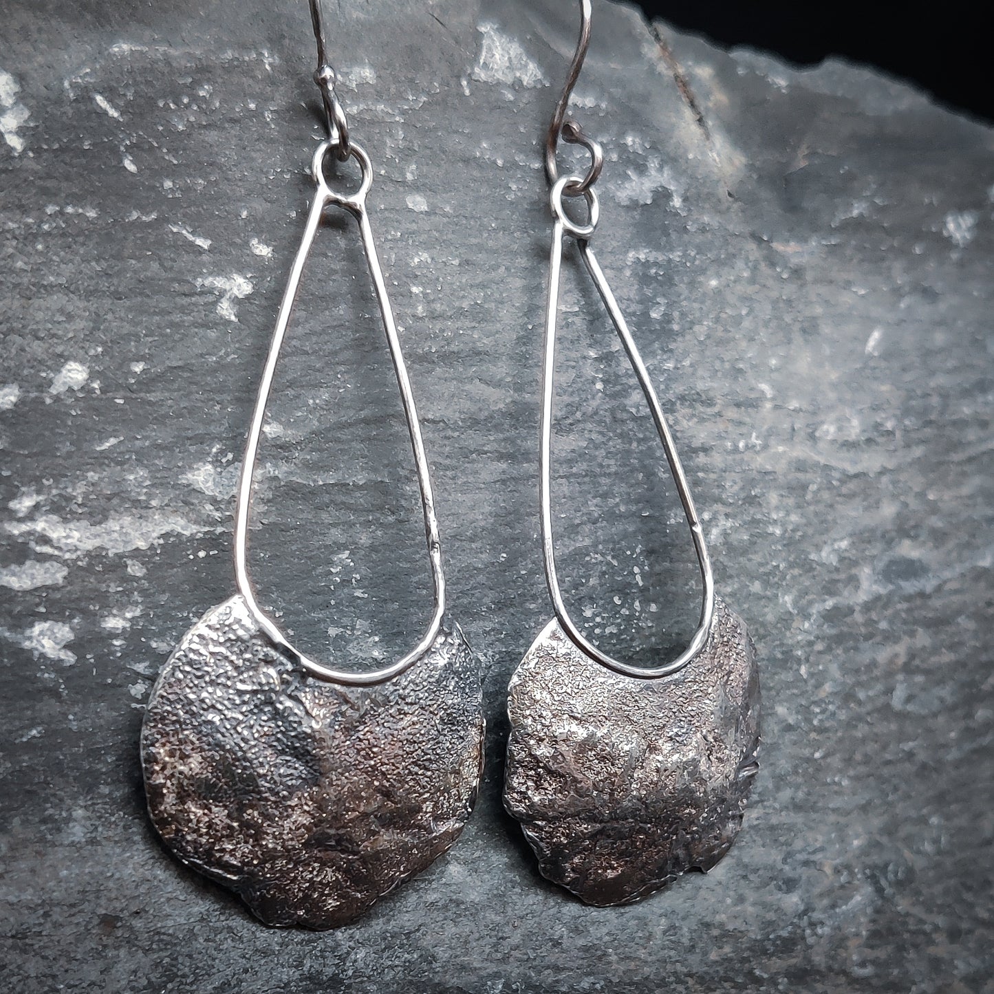 Terra - Örhängen i Sterlingsilver med Texturerad Yta