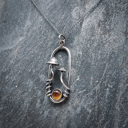 Spora - Halsband i Sterlingsilver med Ädelsten